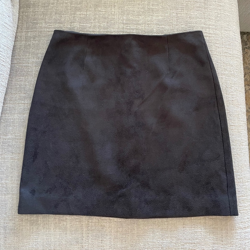 Aritzia Talula, Charcoal grey, faux suede mini skirt, size 4